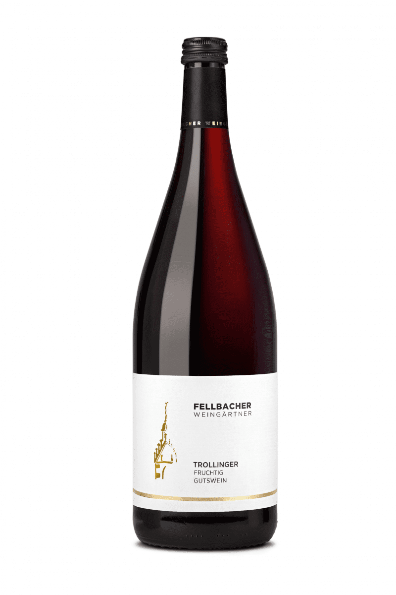 Flasche mit Rotwein der Rebsorte Trollinger in der Literflasche der Fellbacher Weingärtner eG