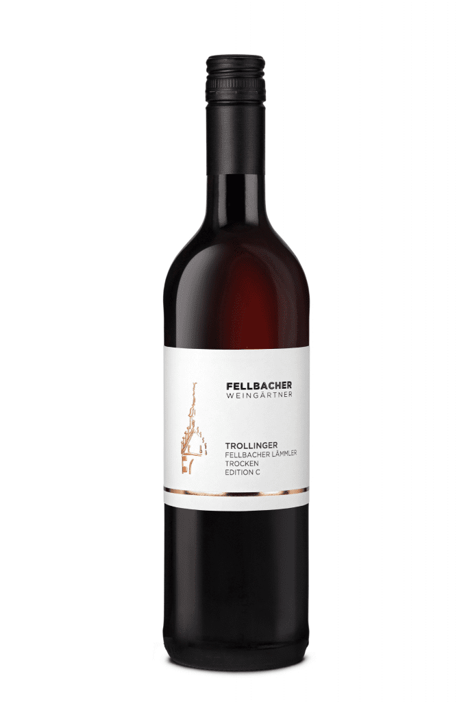 Flasche mit Rotwein der Rebsorte Trollinger aus der Edition C trocken der Fellbacher Weingärtner