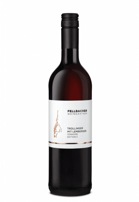 Flasche mit Rotwein der REbsorten Trollinger mit Lemberger aus der Edition C der Fellbacher Weingärtner eG