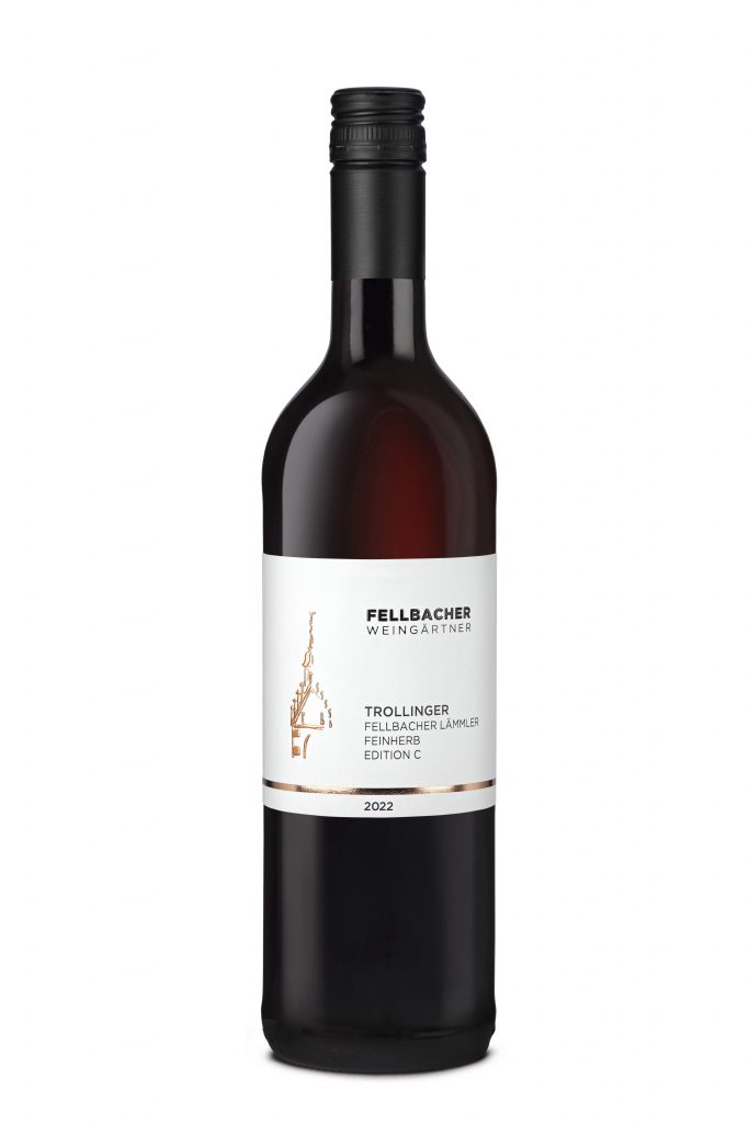 Flasche Rotwein der Rebsorte Trollinger der Fellbacher Weingärtner eG