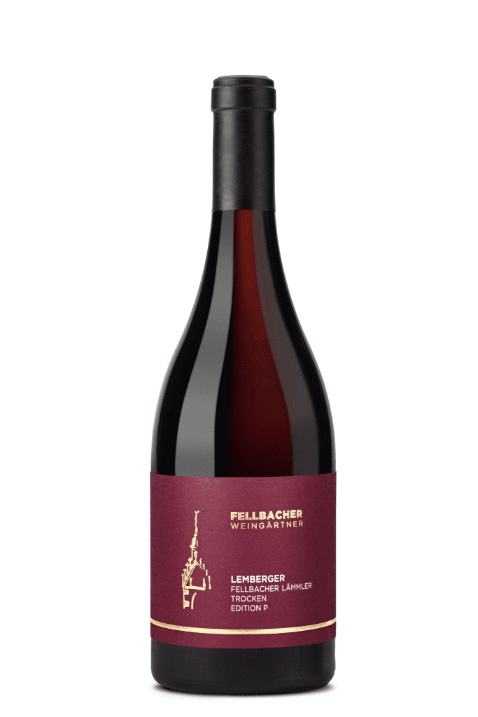 Flasche mit Rotwein der Rebsorte Lemberger aus der Edition P der Fellbacher Weingärtner eG