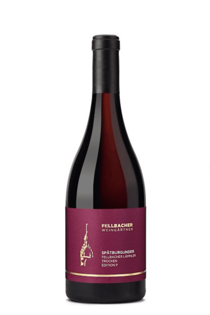 Flasche mit Rotwein der Rebsorte Spätburgunder aus der Edition P der Fellbacher Weingärtner eG