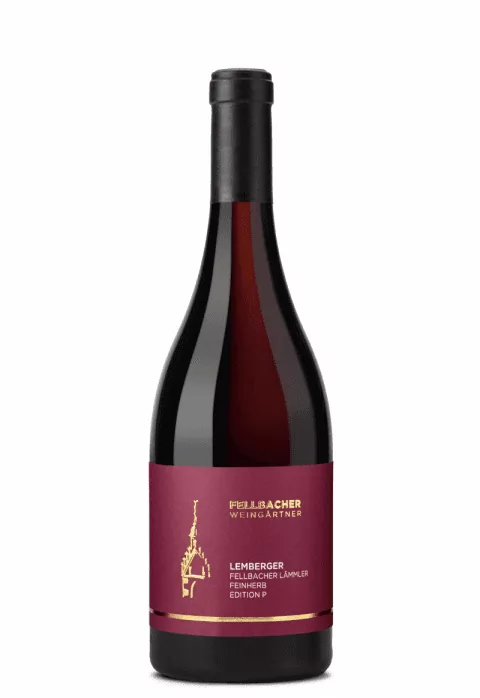 Flasche mit Rotwein der Rebsorte Lemberger aus der Edition P der Fellbacher Weingärtner eG