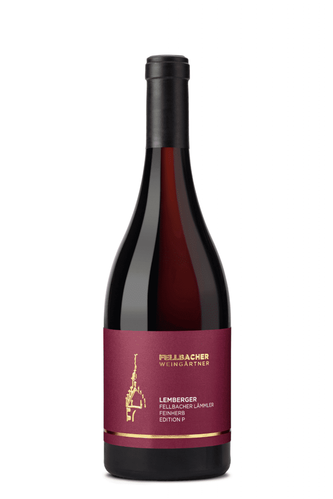 Flasche mit Rotwein der Rebsorte Lemberger aus der Edition P der Fellbacher Weingärtner eG