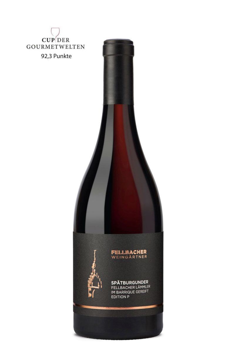 Flasche Rotwein der Rebsorte Spätburgunder der Fellbacher Weingärtner eG