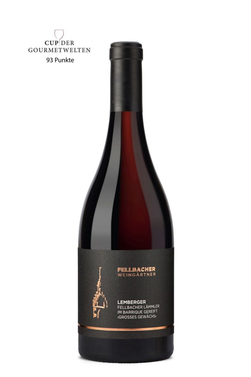 Flasche mit Rotwein der Rebsorte Lemberger von den Fellbacher Weingärtner eG.