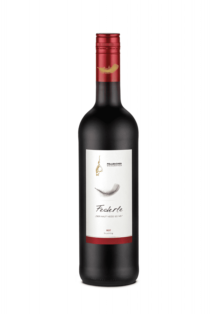 Flasche mit Rotwein aus der Serie FEDERLE der Fellbacher Weingärtner eG