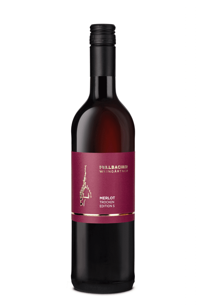 Flasche mit Rotwein aus der Rebsorte Merlot der Edition S der Fellbacher Weingärtner eG