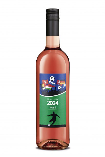 Flasche Roséwein mit dem Namen "Fußballsommer"