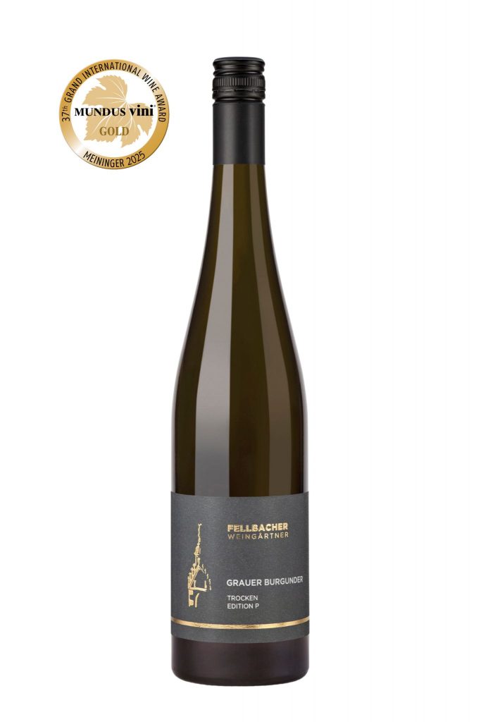 Flasche mit Weißwein aus der Rebsorte Grauer Burgunder aus der Edition P der Fellbacher Weingärtner eG