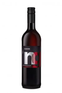 Flasche mit Rotwein der Rebsorte Spätburgunder von unserer Next Generation der Fellbacher Weingärtner