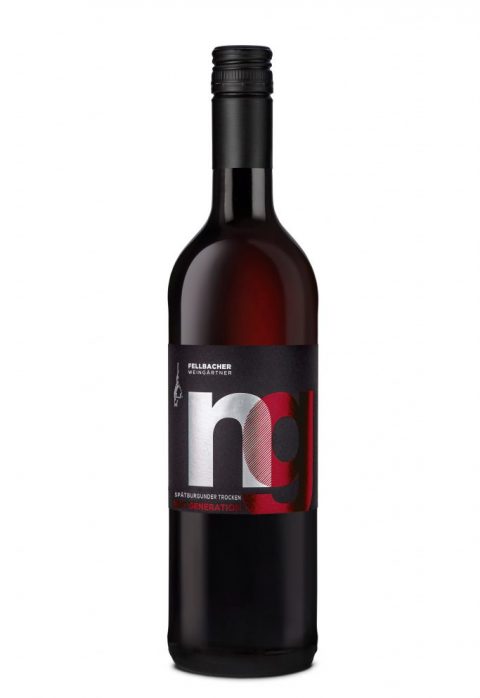 Flasche mit Rotwein der Rebsorte Spätburgunder von unserer Next Generation der Fellbacher Weingärtner